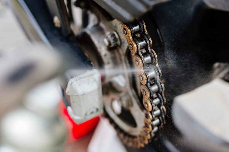 Karat Pada Motor